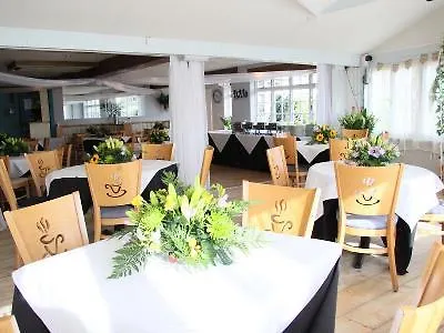 The Watersedge, Canal Cottages London 4*, Hillingdon United Kingdom